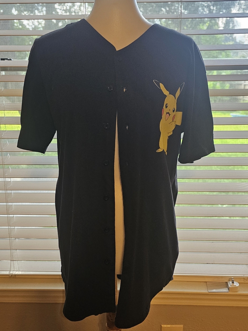 Freeze Black Men’s Button-Up Shirt with Yellow Pikachu Graphic